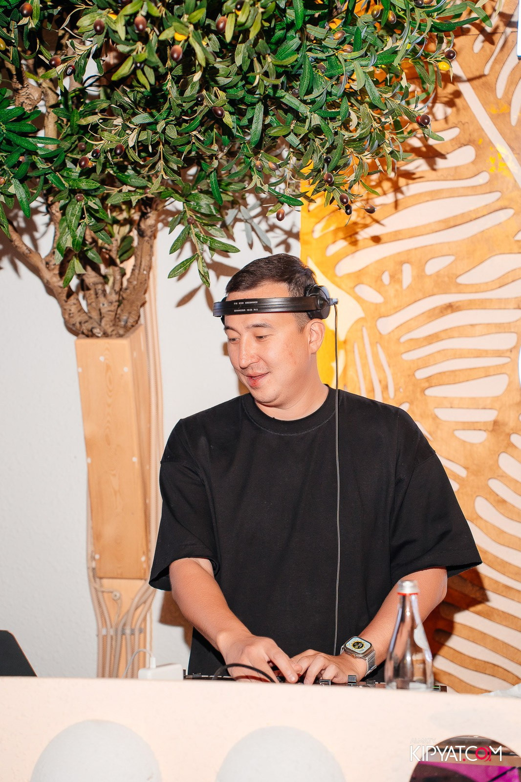 MOOD KARAOKE & TERRACE. КИПЯТКОМ АЛМАТЫ!