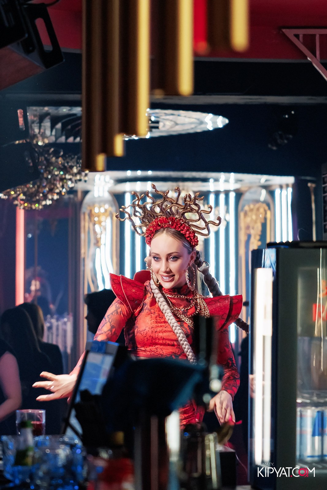 ЗАЯ, НА БИС. КИПЯТКОМ АЛМАТЫ!