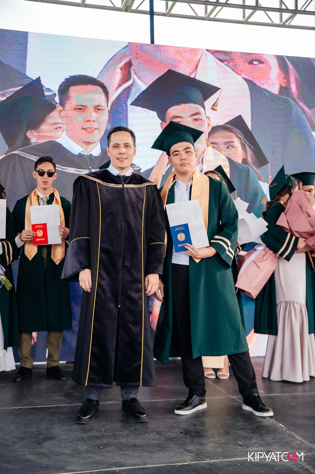 ВРУЧЕНИЕ ДИПЛОМОВ — НАРХОЗ КОЛЛЕДЖ. Part 3. КИПЯТКОМ АЛМАТЫ!
