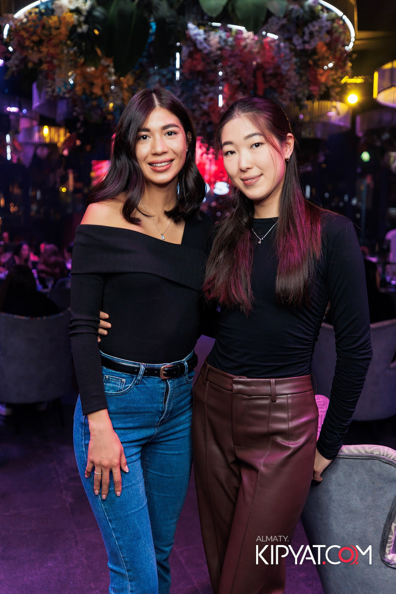 FRIENDS BAR & TERRACE. КИПЯТКОМ АЛМАТЫ! Фотосъемка мероприятий в Алматы