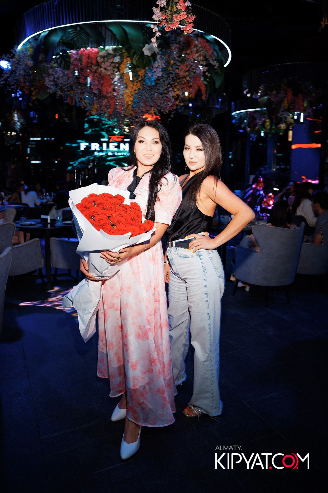 FRIENDS BAR & TERRACE. КИПЯТКОМ АЛМАТЫ!