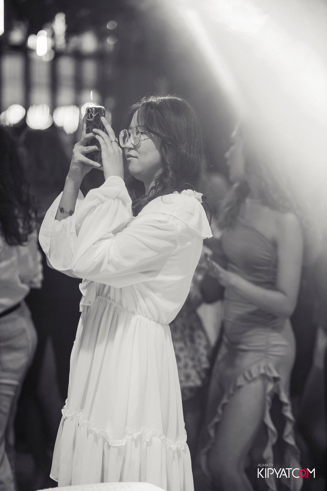 FRIENDS BAR & TERRACE. КИПЯТКОМ АЛМАТЫ!