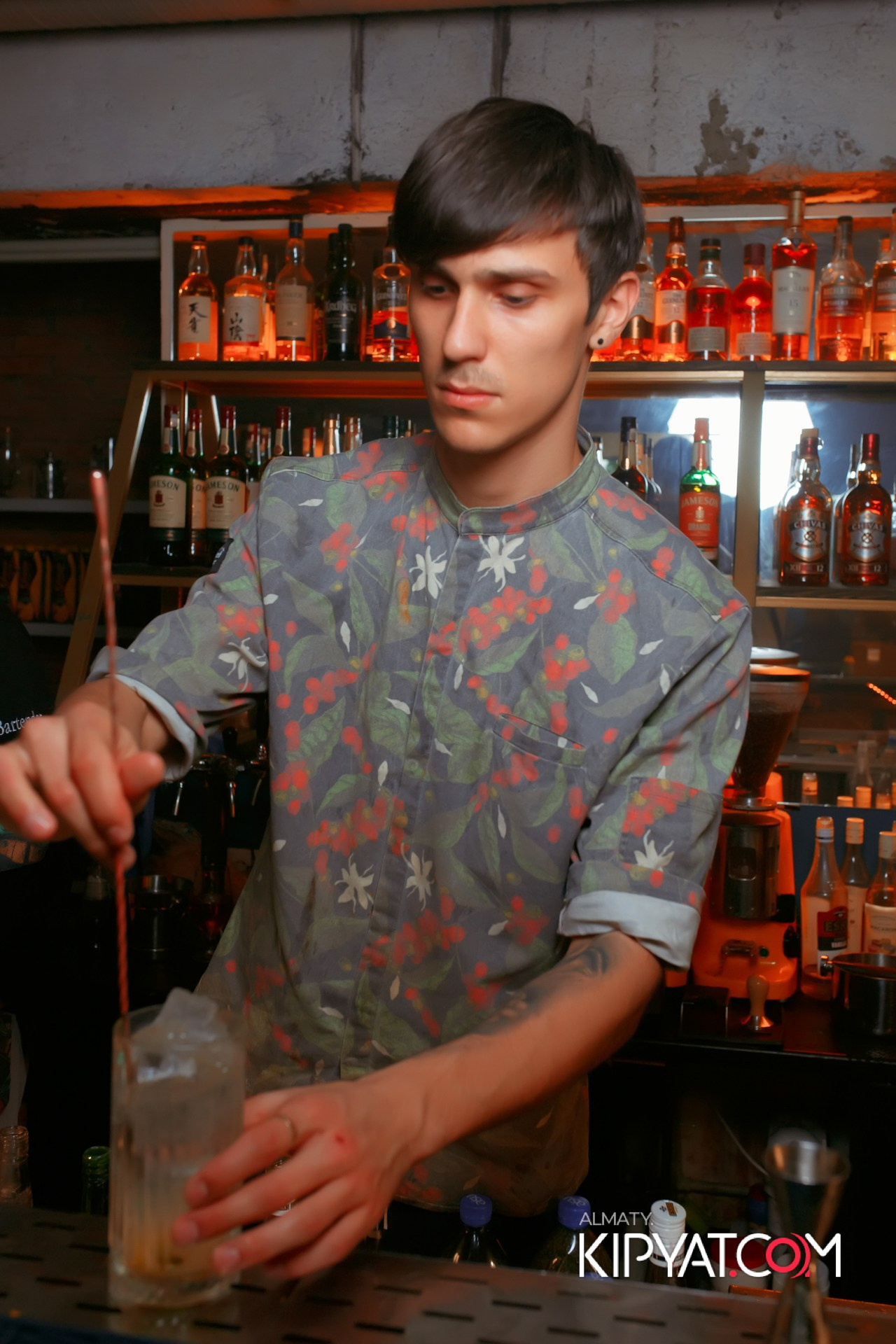 Olovo на Сатпаева. КИПЯТКОМ АЛМАТЫ!