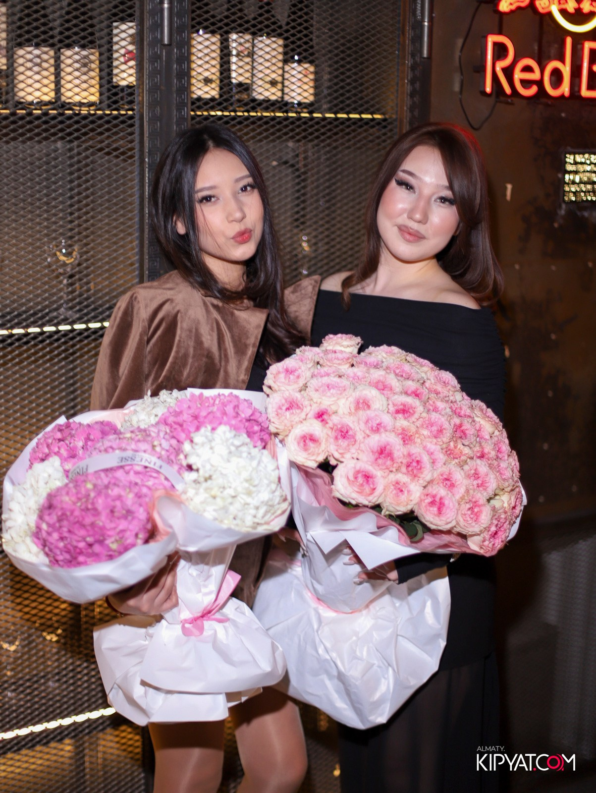 SPACE KARAOKE BAR. КИПЯТКОМ АЛМАТЫ! Фотосъемка мероприятий в Алматы