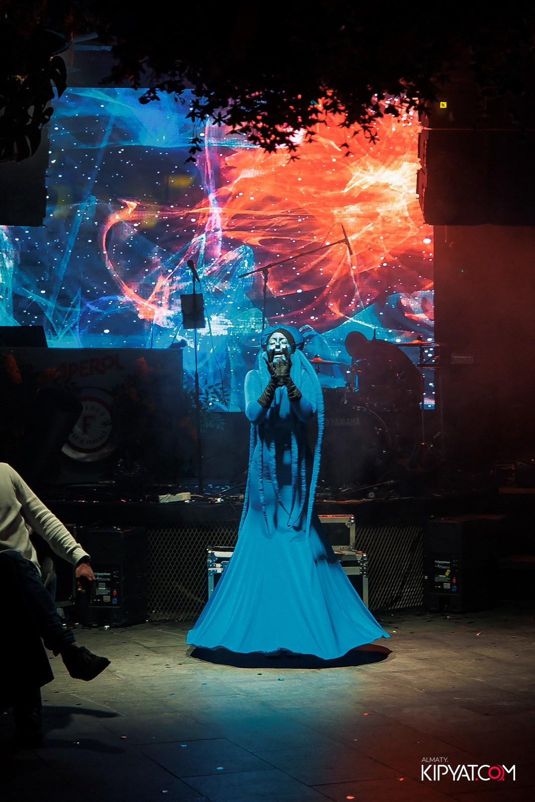 FRIENDS BAR & TERRACE. КИПЯТКОМ АЛМАТЫ!