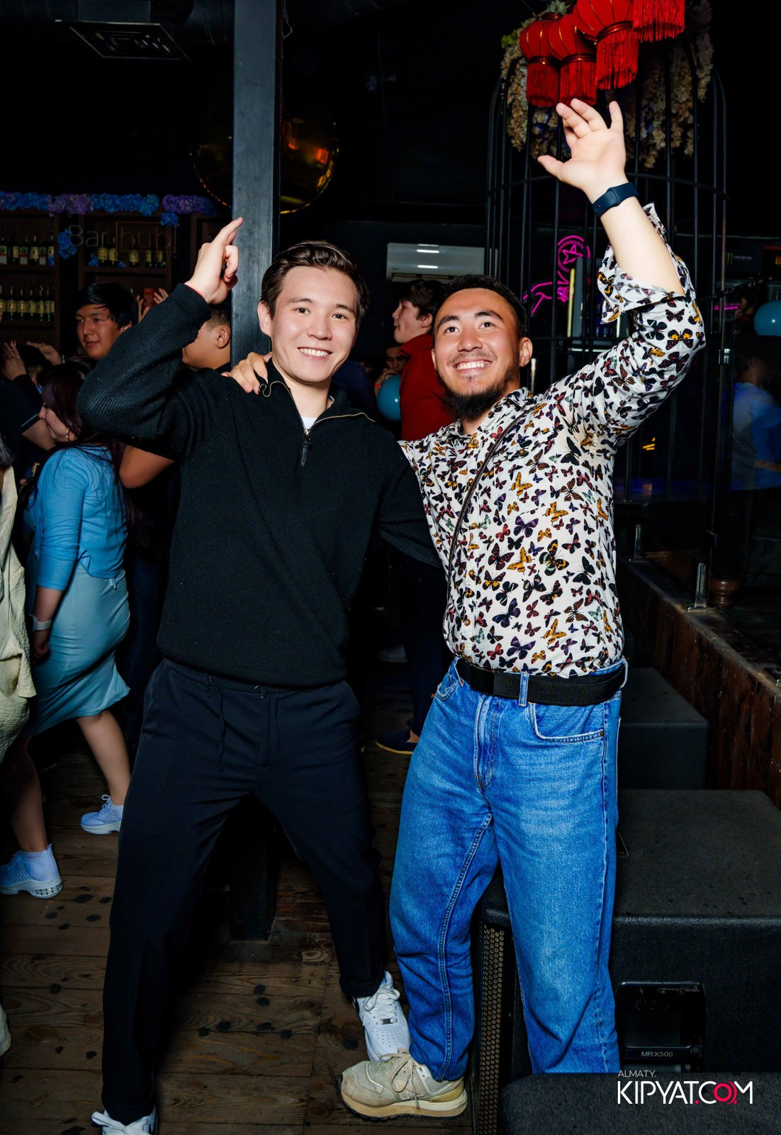 UYAT EMES BAR. КИПЯТКОМ АЛМАТЫ!