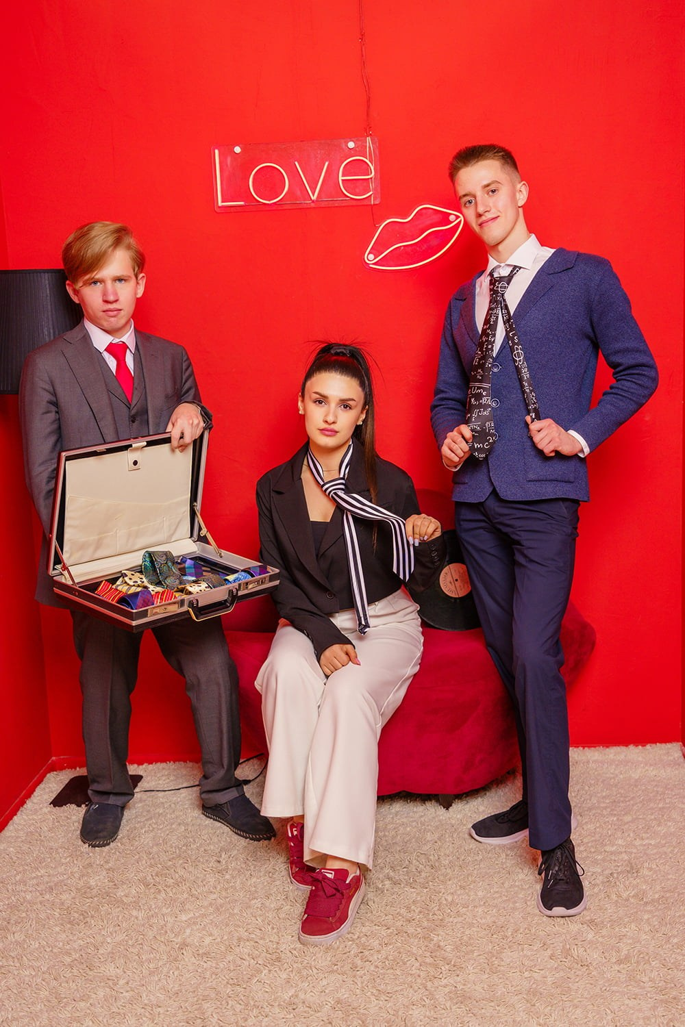 Выпускной альбом для 1 лицея 11в класса: фотосессия в студии. СИГМА | Студия выпускных альбомов Красноярск