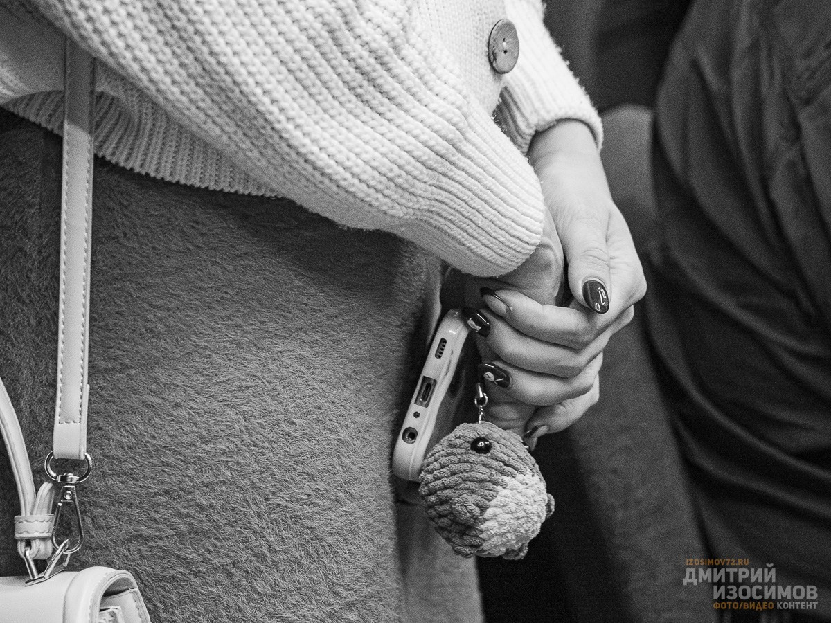 Открытие выставки Олега Яхнина