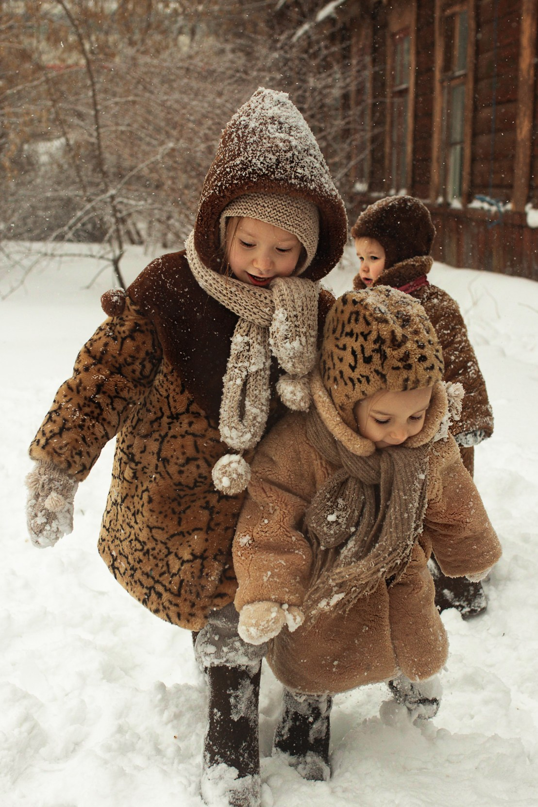 Мы лепим снеговика!. Съемка Таинств Крещения Венчания, детские и семейные съемки в Пензе