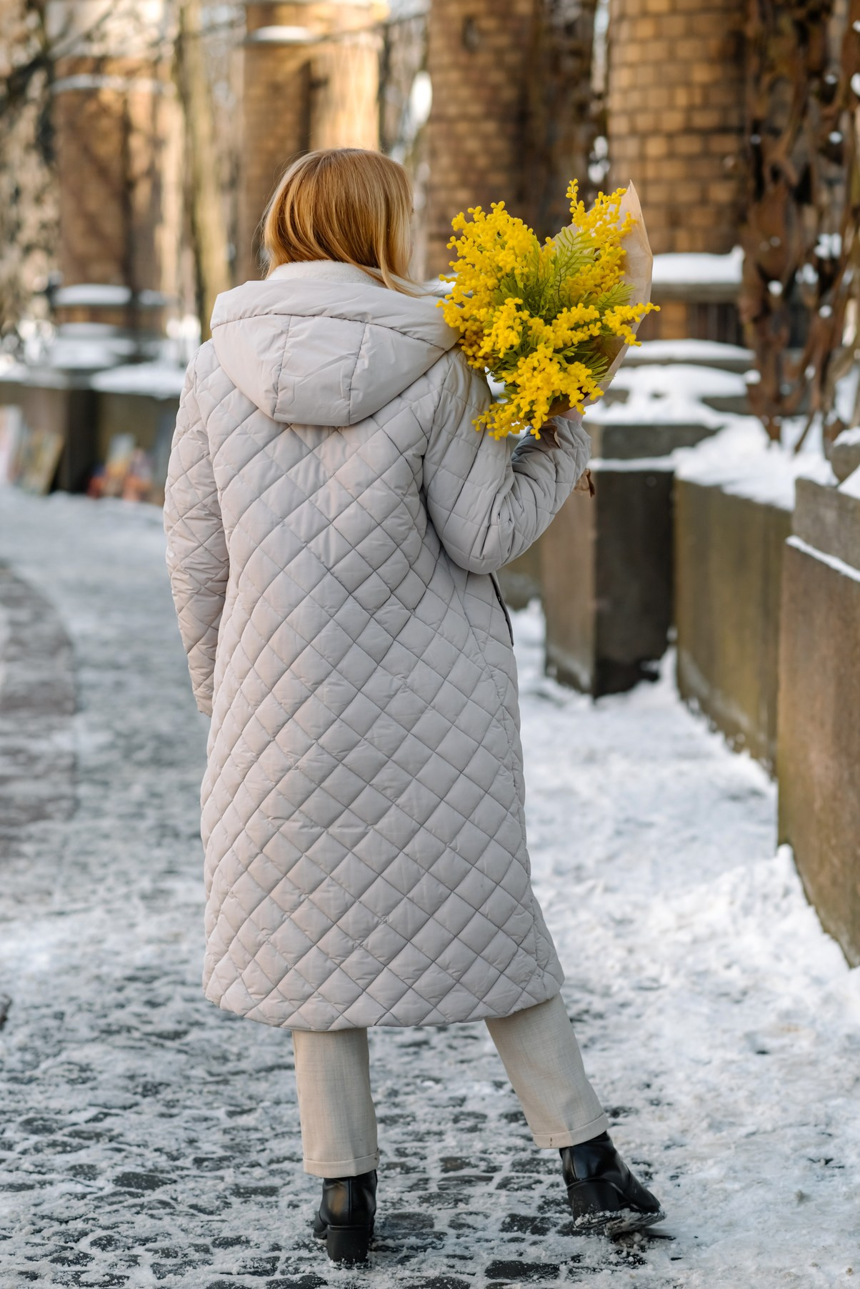 Прогулка с цветами по улицам и каналам. Свадебный и семейный фотограф в Санкт-Петербурге Елена Худякова