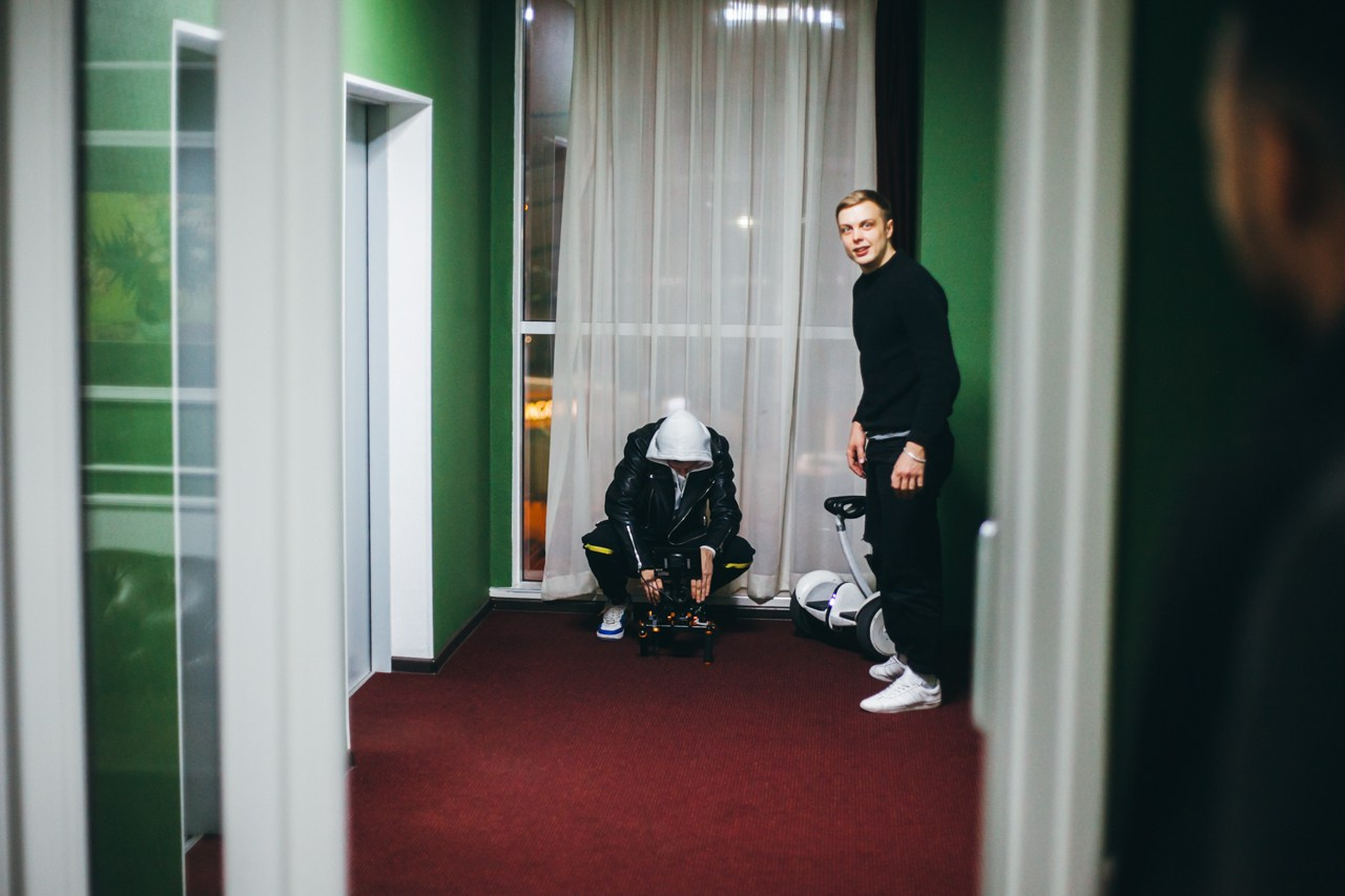 Бэкстейдж съемка рекламы. Фотограф Денис Денисов