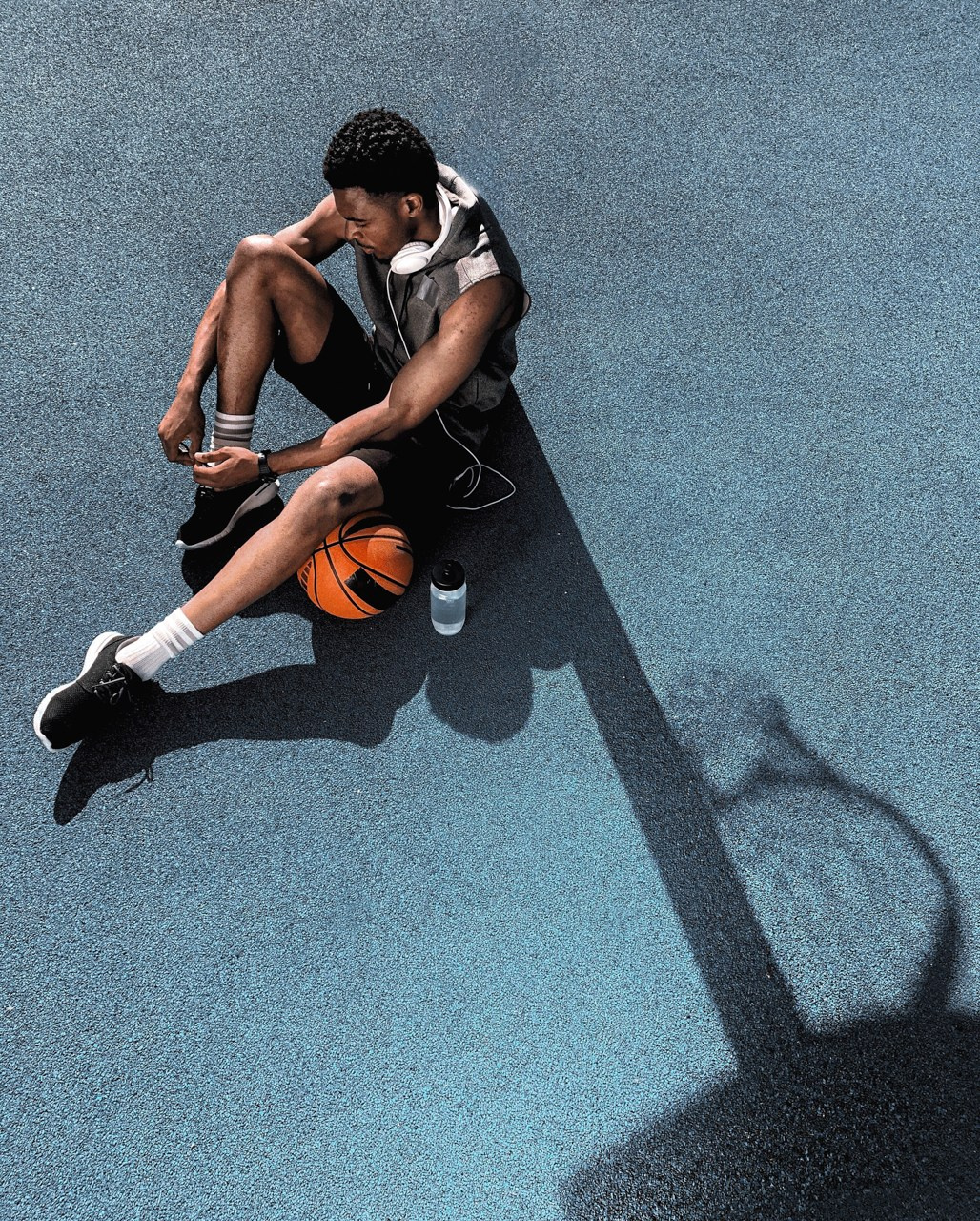 Современная концептуальная фотография о теле, уязвимости и идентичности. Визуальная практика на стиле честности, пост-иронии и искусства.Рекламная фотография, Концептуальная фотография, Современный художник, Психология, Коммерческий фотограф, Репортажный фотограф, Стрит фотография, Арт, Сюрреализм, Мобильная фотография, Снято на айфон, Дима Бурза