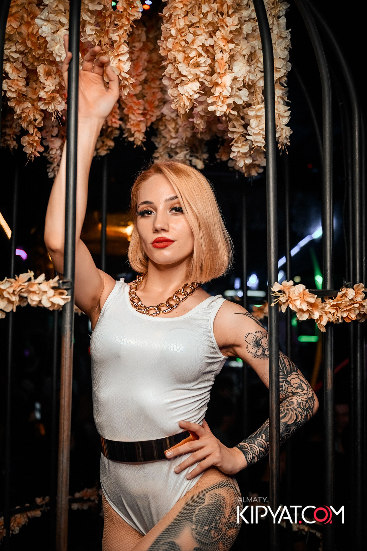 UYAT EMES BAR. КИПЯТКОМ АЛМАТЫ!