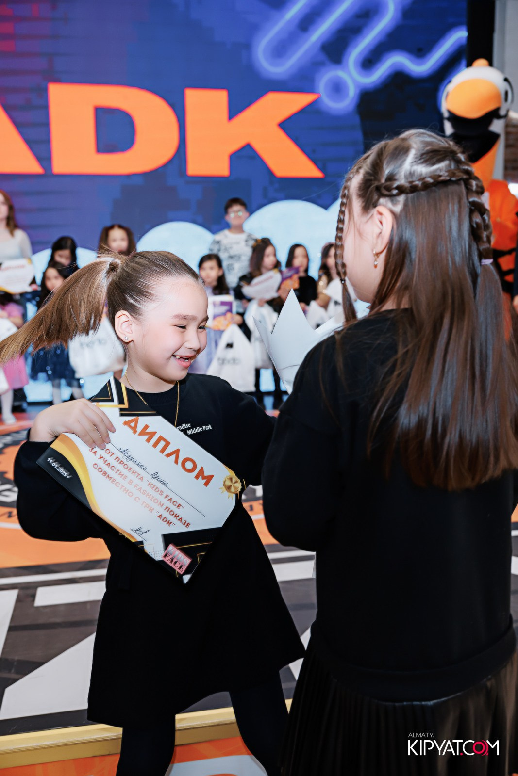 ДЕТСКИЙ МОДНЫЙ ПОКАЗ ОТ МОДЕЛЬНОГО АГЕНТСТВА «KIDSFACE». КИПЯТКОМ АЛМАТЫ!