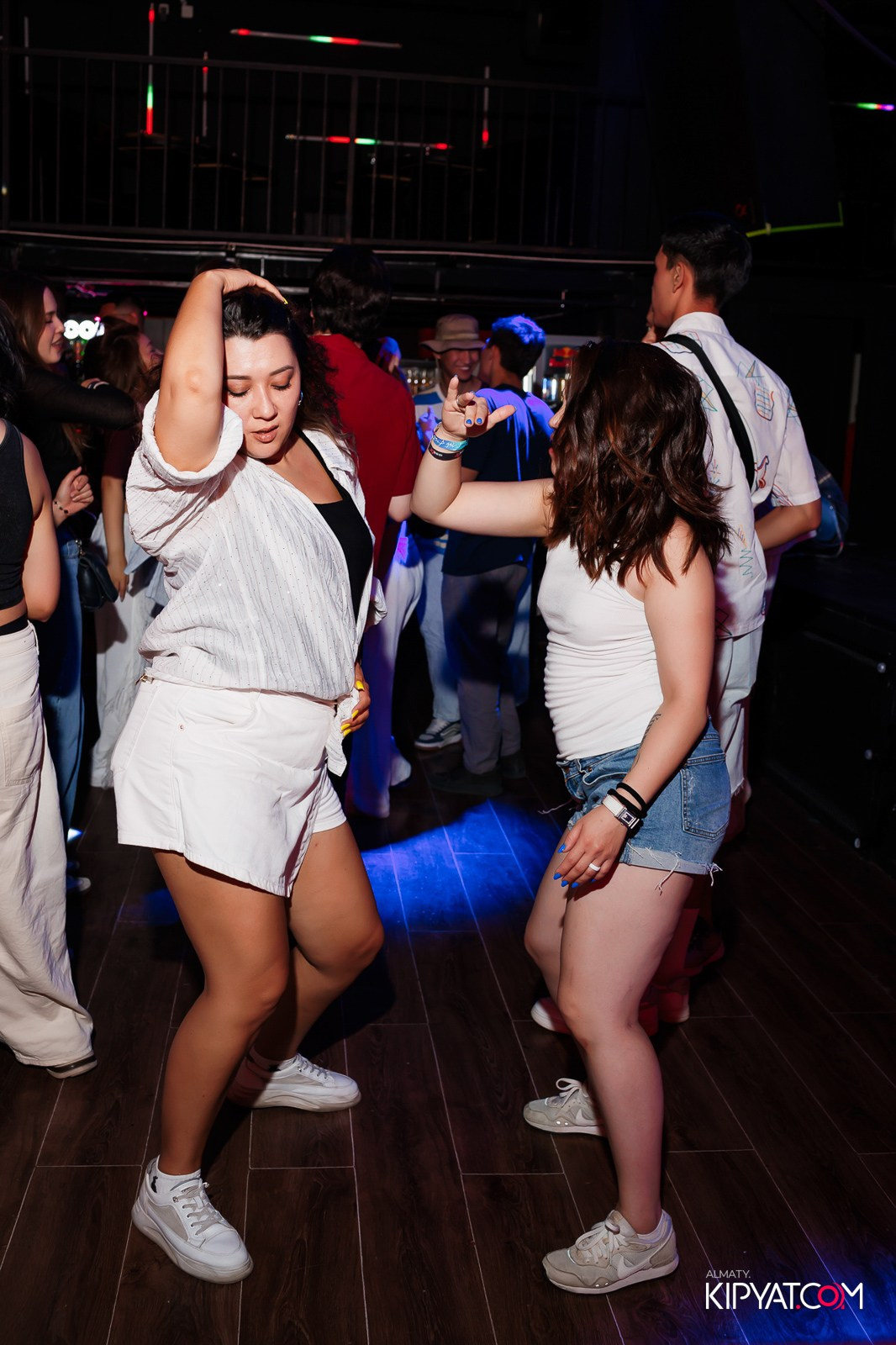 НОЧНОЙ КЛУБ ICON. КИПЯТКОМ АЛМАТЫ!