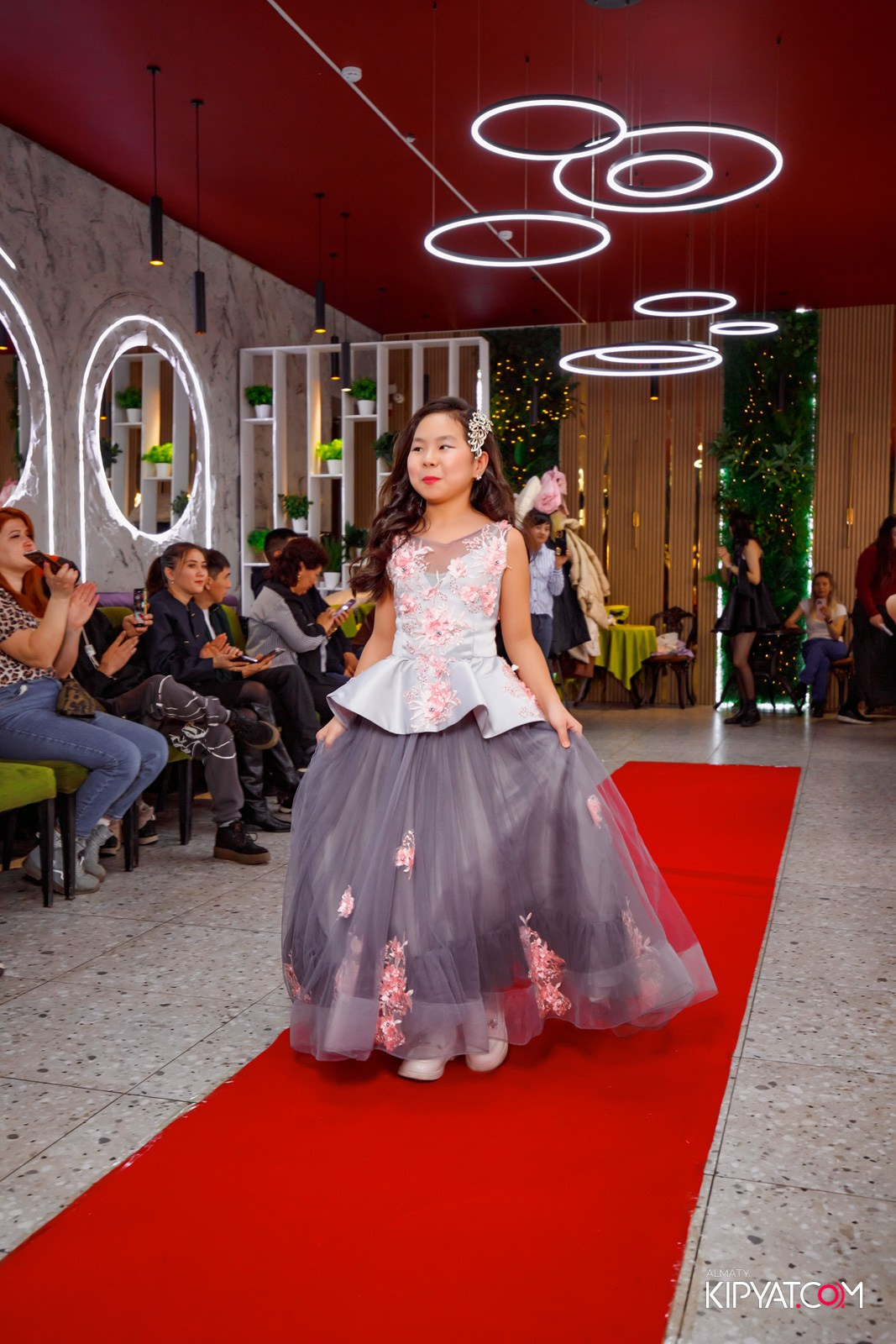 FASHION DAY 2025 КАФЕ ЖАКСЫЛЫК. КИПЯТКОМ АЛМАТЫ!