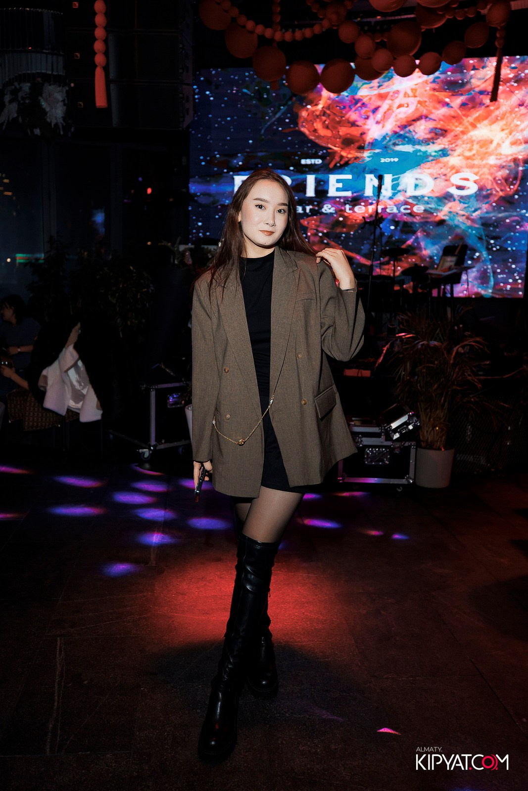 FRIENDS BAR & TERRACE. КИПЯТКОМ АЛМАТЫ! Фотосъемка мероприятий в Алматы