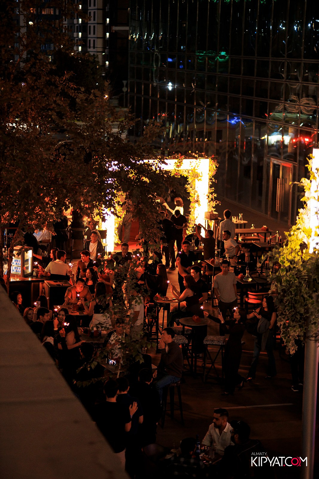 EVENT BAR. КИПЯТКОМ АЛМАТЫ!