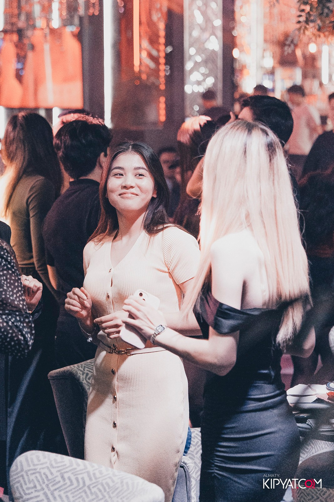 FRIENDS BAR & TERRACE. КИПЯТКОМ АЛМАТЫ!