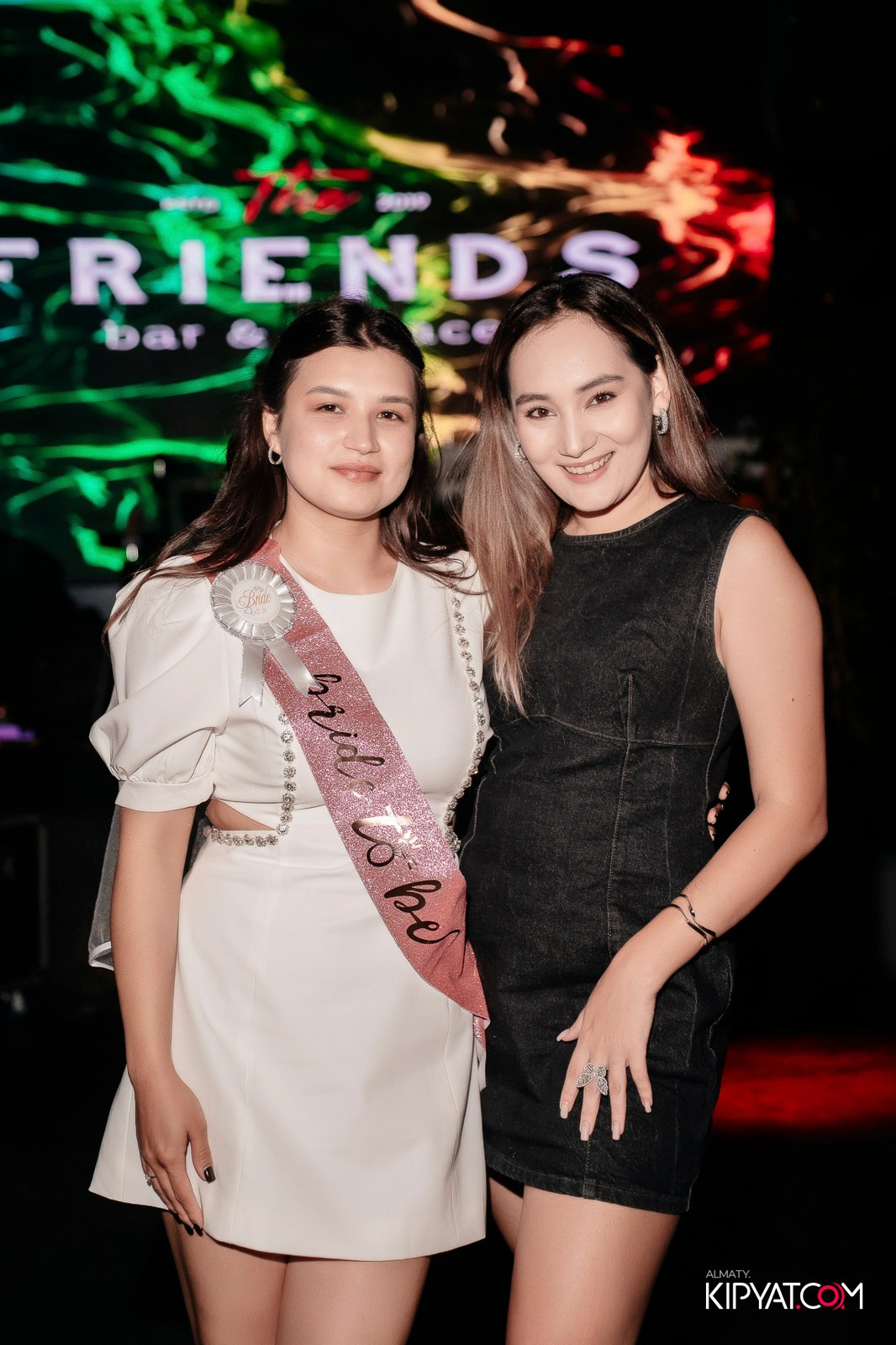 FRIENDS BAR & TERRACE. КИПЯТКОМ АЛМАТЫ!