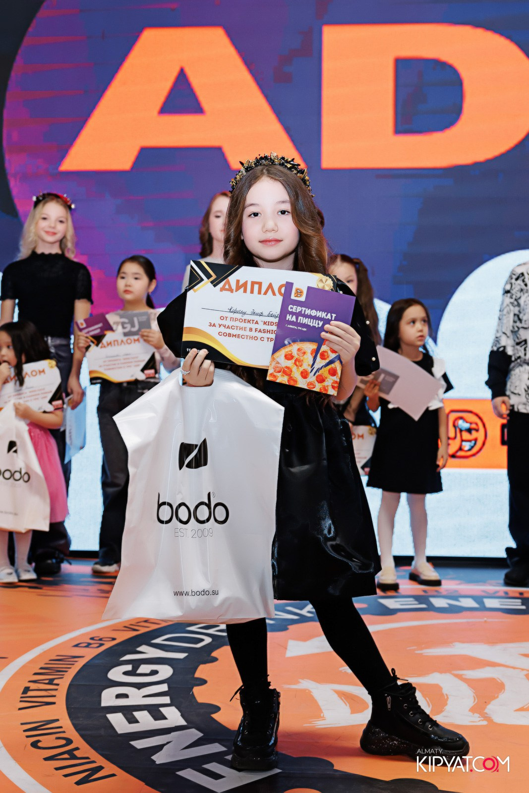 ДЕТСКИЙ МОДНЫЙ ПОКАЗ ОТ МОДЕЛЬНОГО АГЕНТСТВА «KIDSFACE». КИПЯТКОМ АЛМАТЫ!