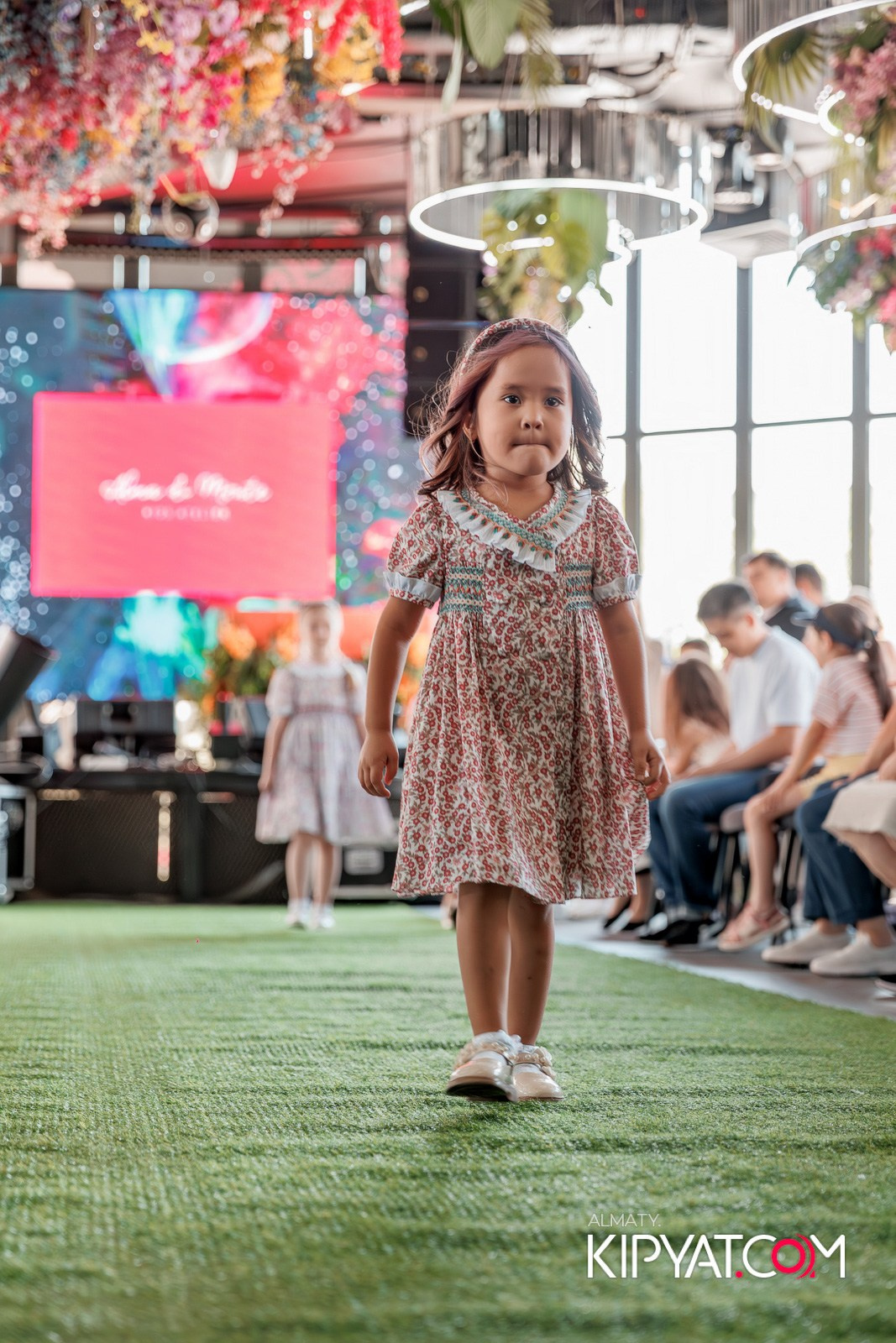 PROM KIDS FASHION SHOW. КИПЯТКОМ АЛМАТЫ!