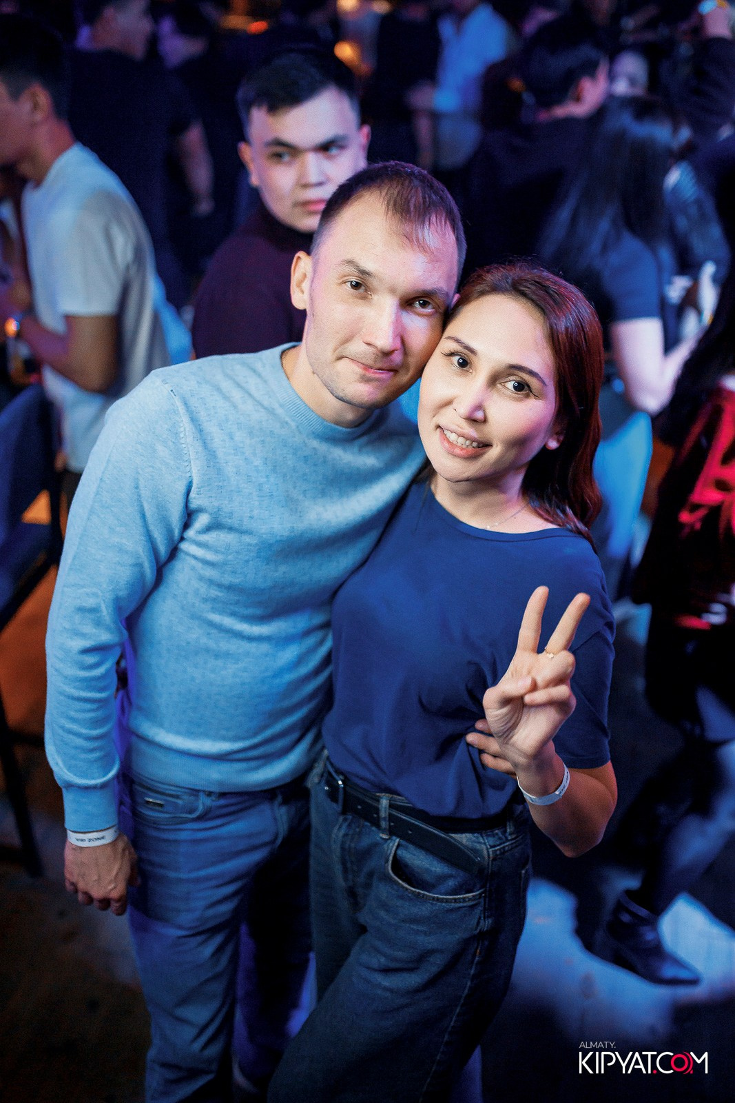 UYAT EMES BAR. КИПЯТКОМ АЛМАТЫ!