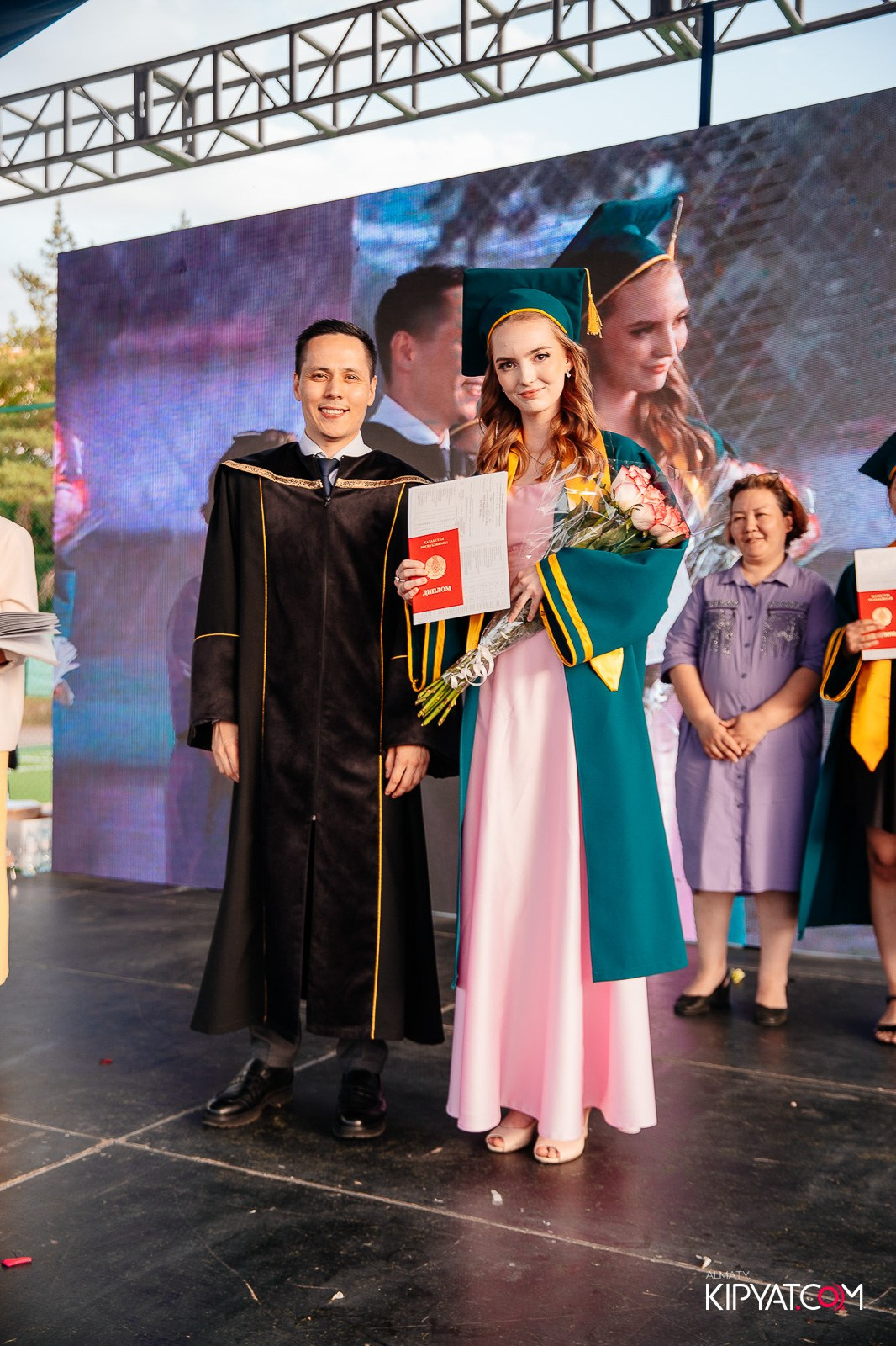 ВРУЧЕНИЕ ДИПЛОМОВ — НАРХОЗ КОЛЛЕДЖ. Part 4. КИПЯТКОМ АЛМАТЫ!