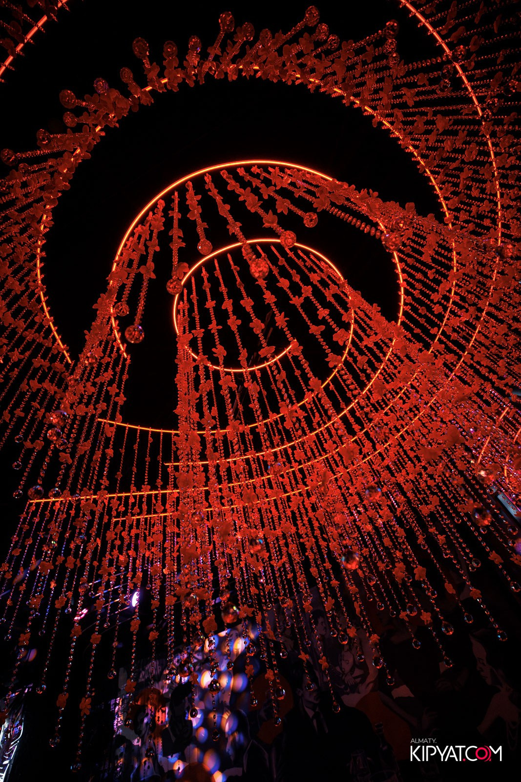 FRIENDS BAR & TERRACE. КИПЯТКОМ АЛМАТЫ!