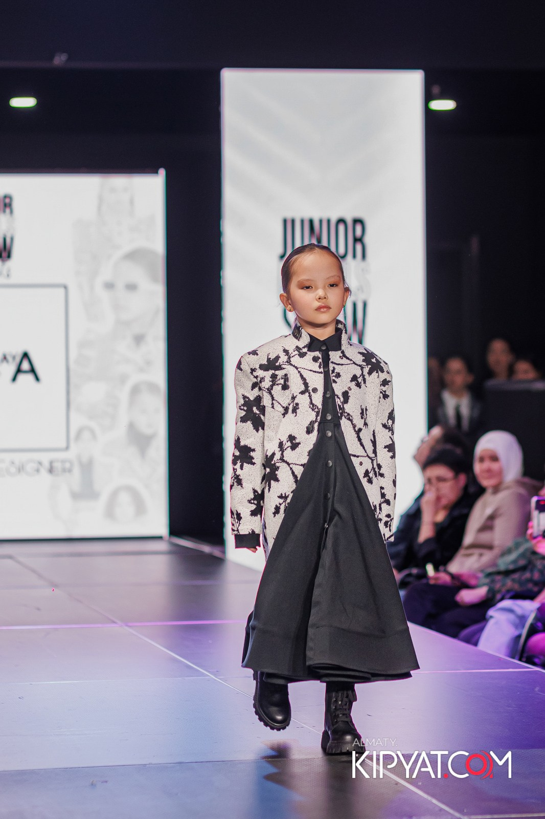 JUNIOR MODELS SHOW В РАМКАХ БЛАГОТВОРИТЕЛЬНОГО ПРОЕКТА МОДА ЗА СЧАСТЬЕ ДЕТЕЙ. КИПЯТКОМ АЛМАТЫ!
