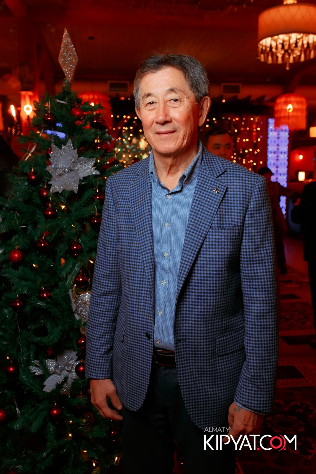 ГРУЗИНСКИЙ ДВОР НА КАБАНБАЙ БАТЫРА. КИПЯТКОМ АЛМАТЫ!