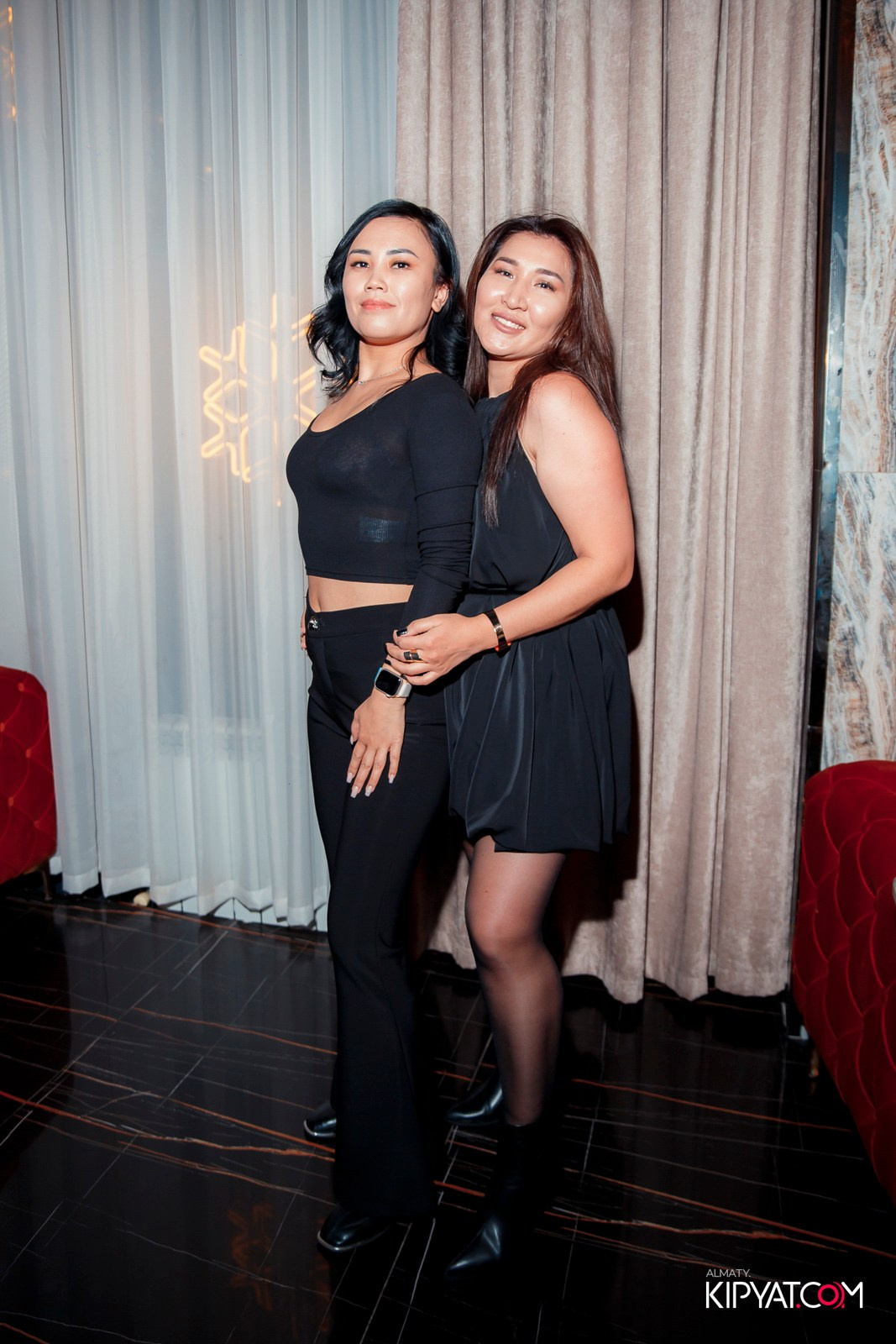 БАР ПАНАЕХАЛИ НА ДОСТЫК. КИПЯТКОМ АЛМАТЫ! Фотосъемка мероприятий в Алматы