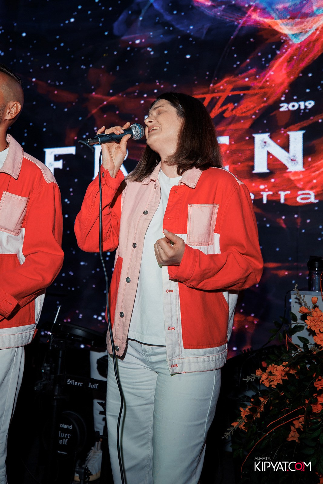 FRIENDS BAR & TERRACE. КИПЯТКОМ АЛМАТЫ!