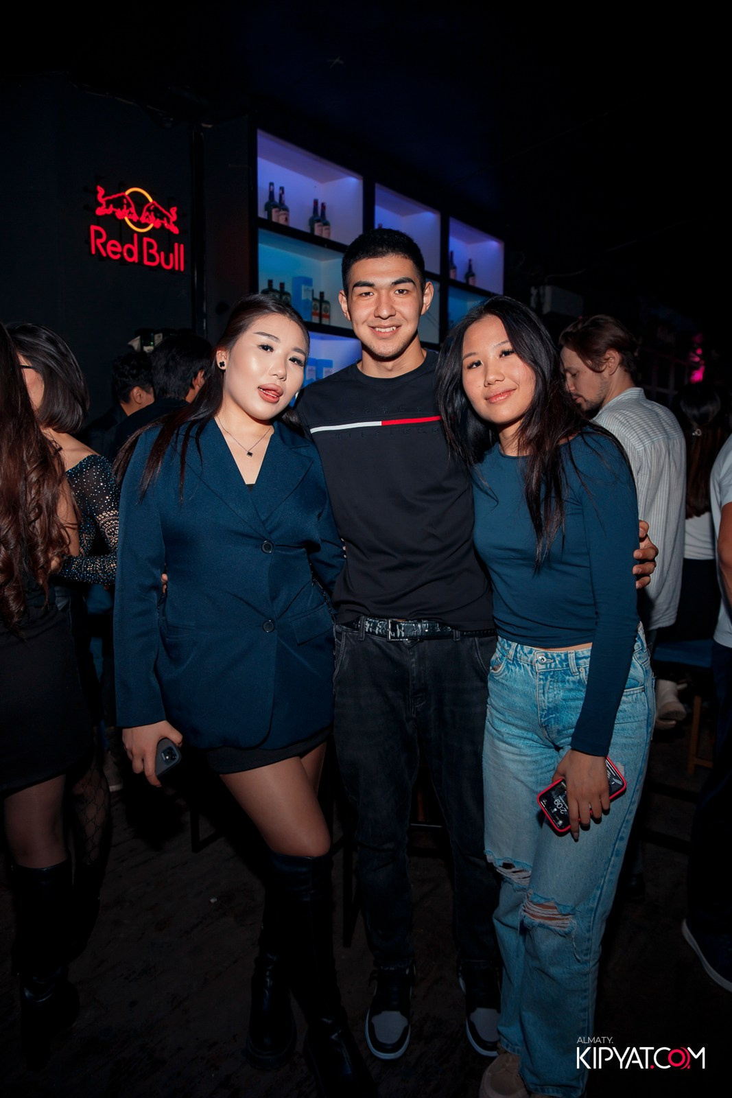 UYAT EMES BAR. КИПЯТКОМ АЛМАТЫ! Фотосъемка мероприятий в Алматы