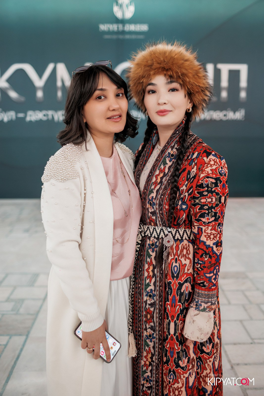 FASHION ПОКАЗ, КАЗАХСКОЙ НАЦИОНАЛЬНОЙ ОДЕЖДЫ. КИПЯТКОМ АЛМАТЫ!