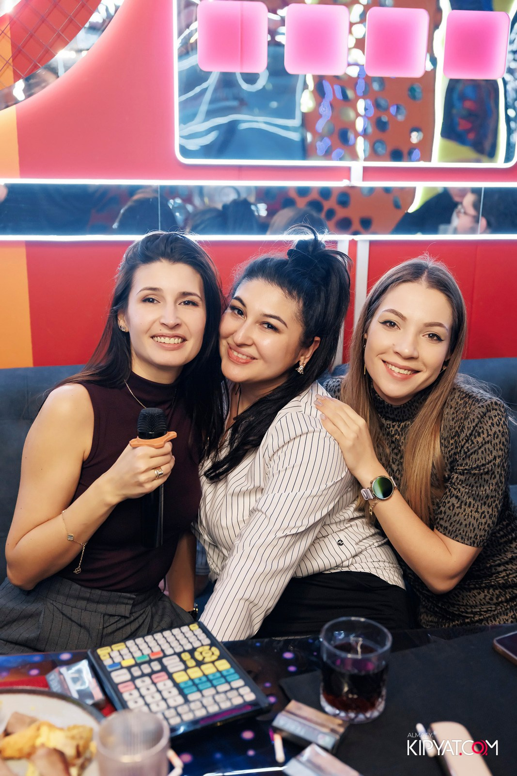 ЗАЯ, НА БИС. КИПЯТКОМ АЛМАТЫ! Фотосъемка мероприятий в Алматы