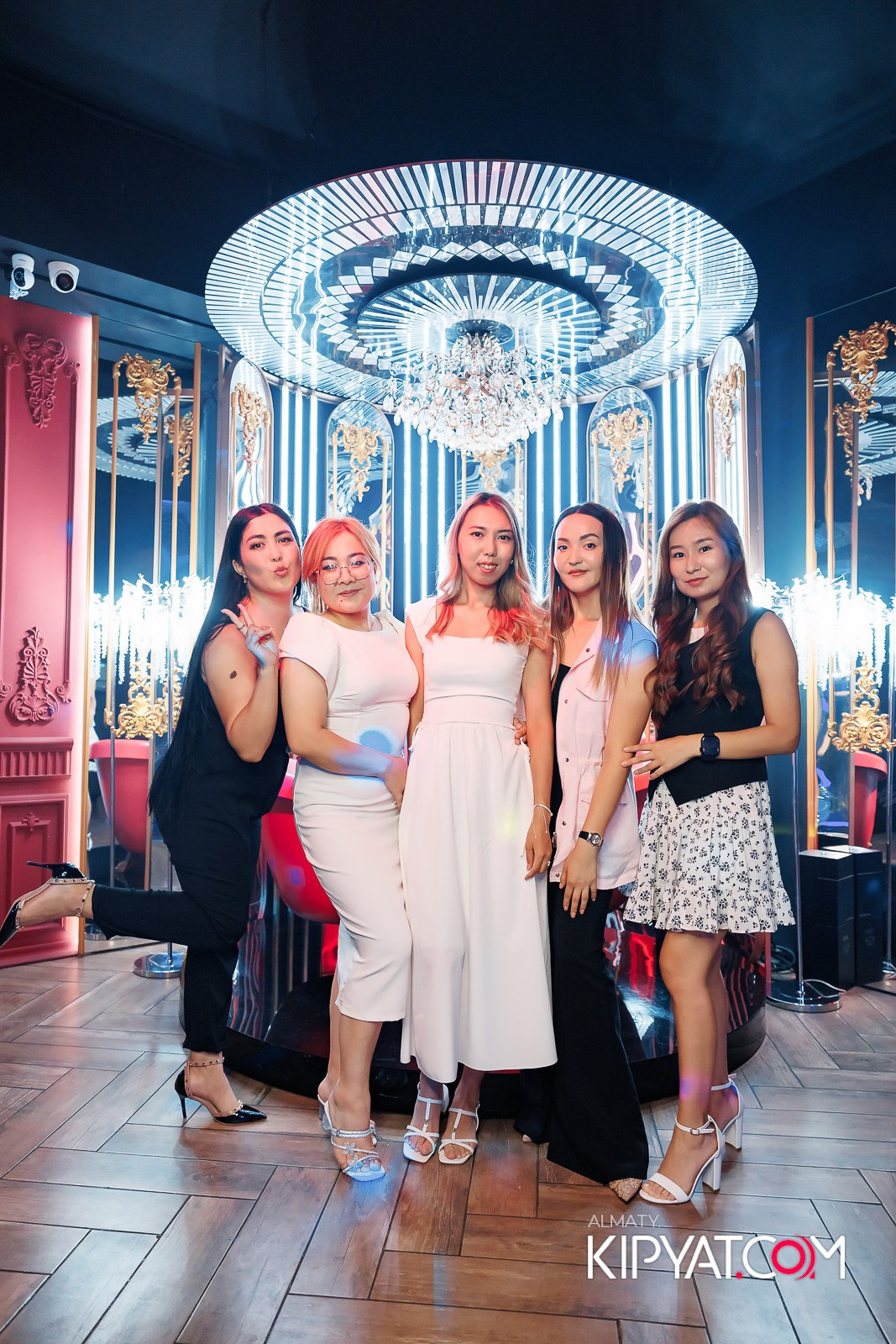 ЗАЯ, НА БИС. КИПЯТКОМ АЛМАТЫ!