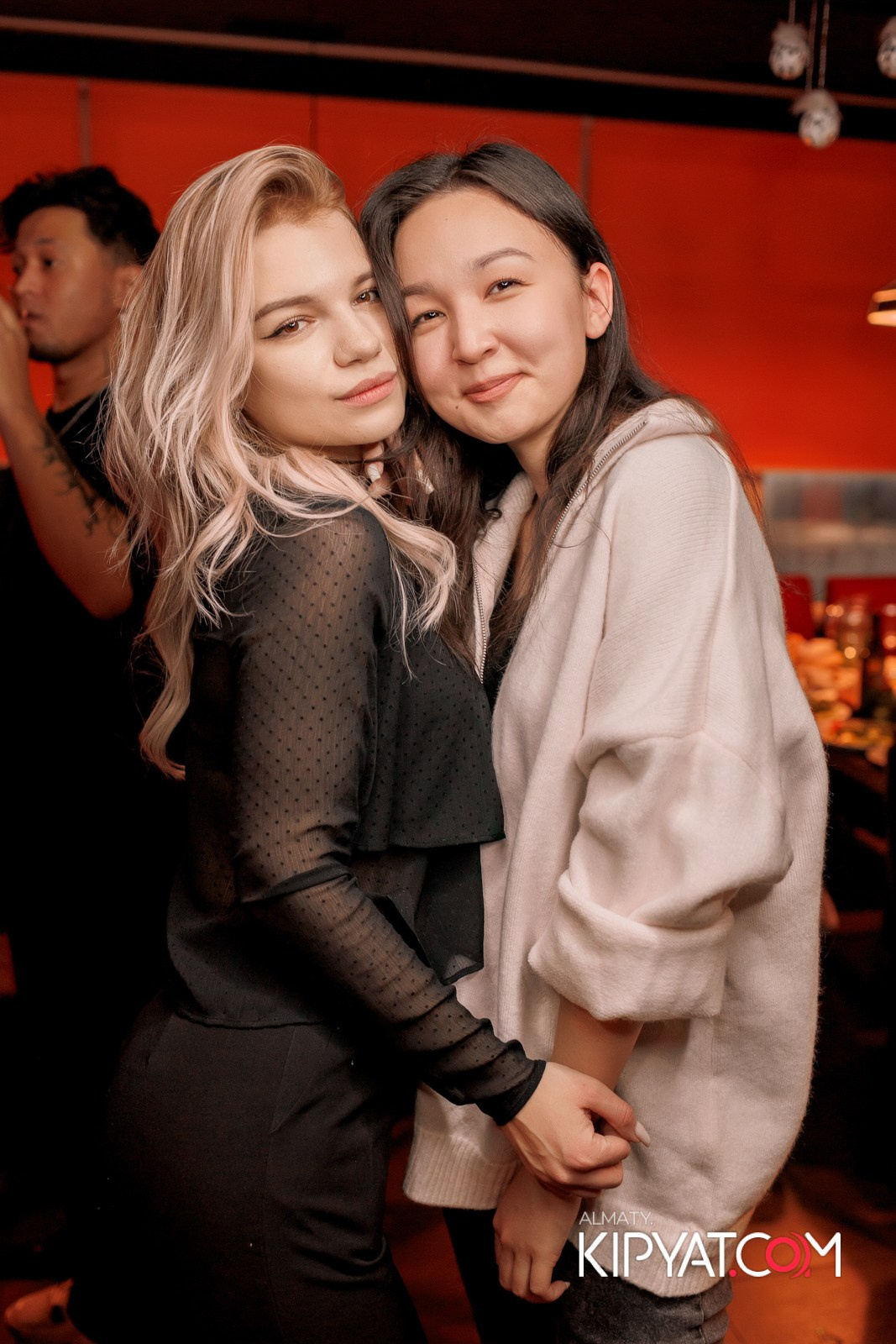 ШАШЛЫКОФФ. КИПЯТКОМ АЛМАТЫ!