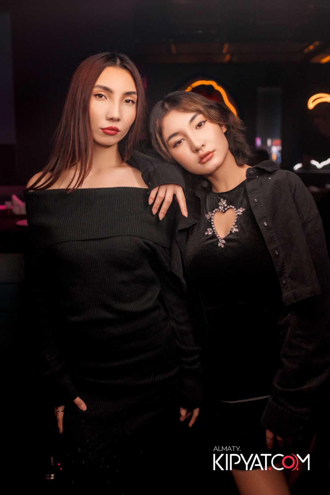 SANTA BARBARA — ПИТ ДЖЕЙСОН (ГР. ПРЕМЬЕР-МИНИСТР) И ИЛЬЯ ЗУДИН (ГР. ДИНАМИТ) НА ПРЕДНОВОГОДНЕЙ ВЕЧЕРИНКЕ. КИПЯТКОМ АЛМАТЫ!