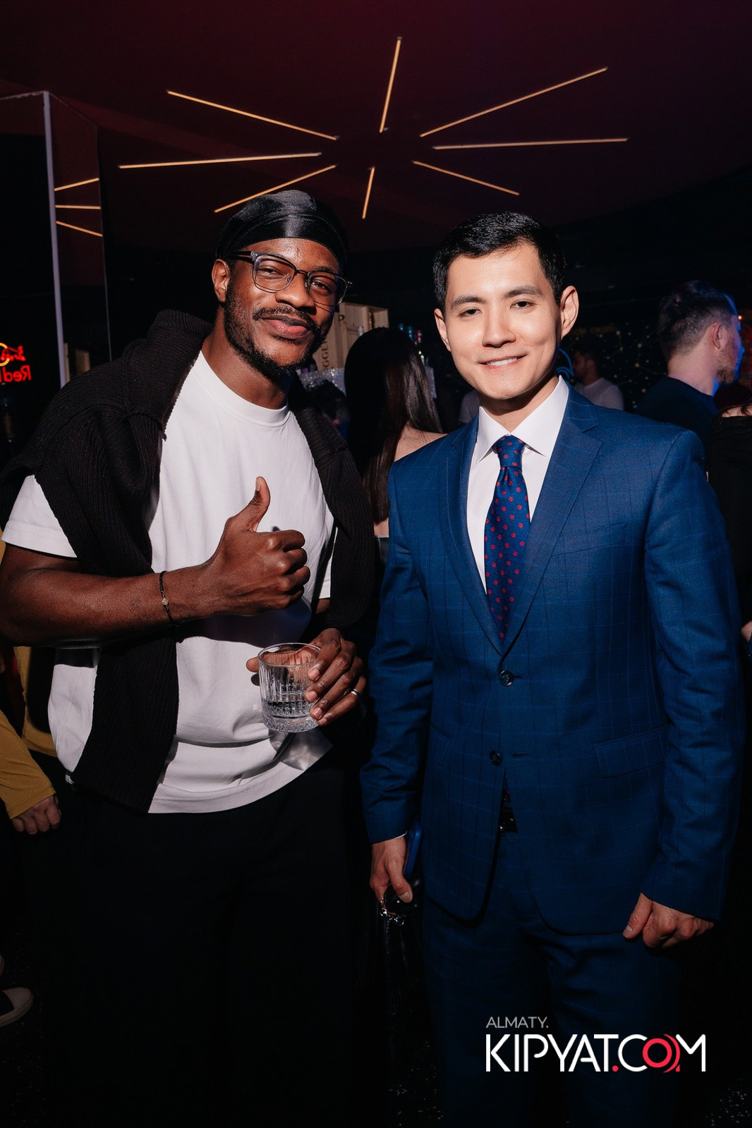 SANTA BARBARA — ВЫСТУПЛЕНИЕ LIZWI. КИПЯТКОМ АЛМАТЫ!