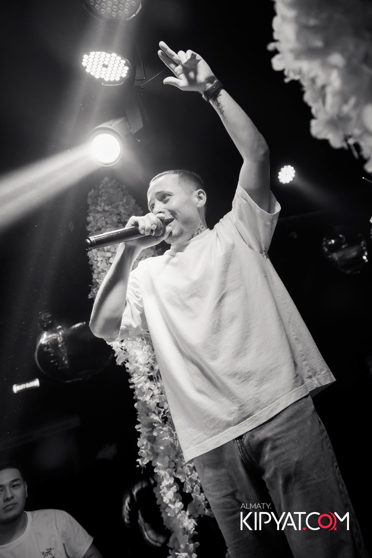 UYAT EMES BAR. КИПЯТКОМ АЛМАТЫ!