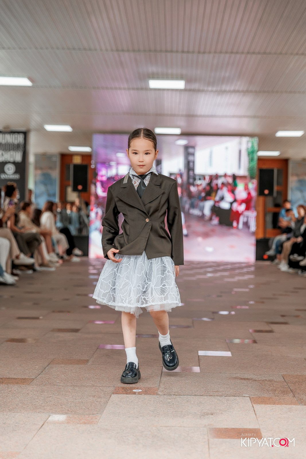 JUNIOR FASHION SHOW. КИПЯТКОМ АЛМАТЫ!