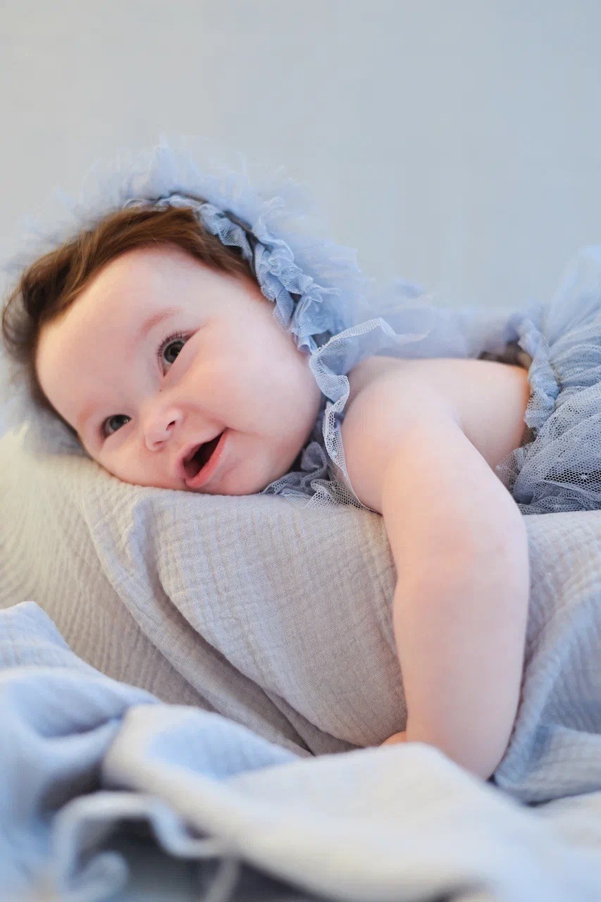 Фотосессия Мии в фиолетовом стиле. Фотограф ANNA GEREIHAN