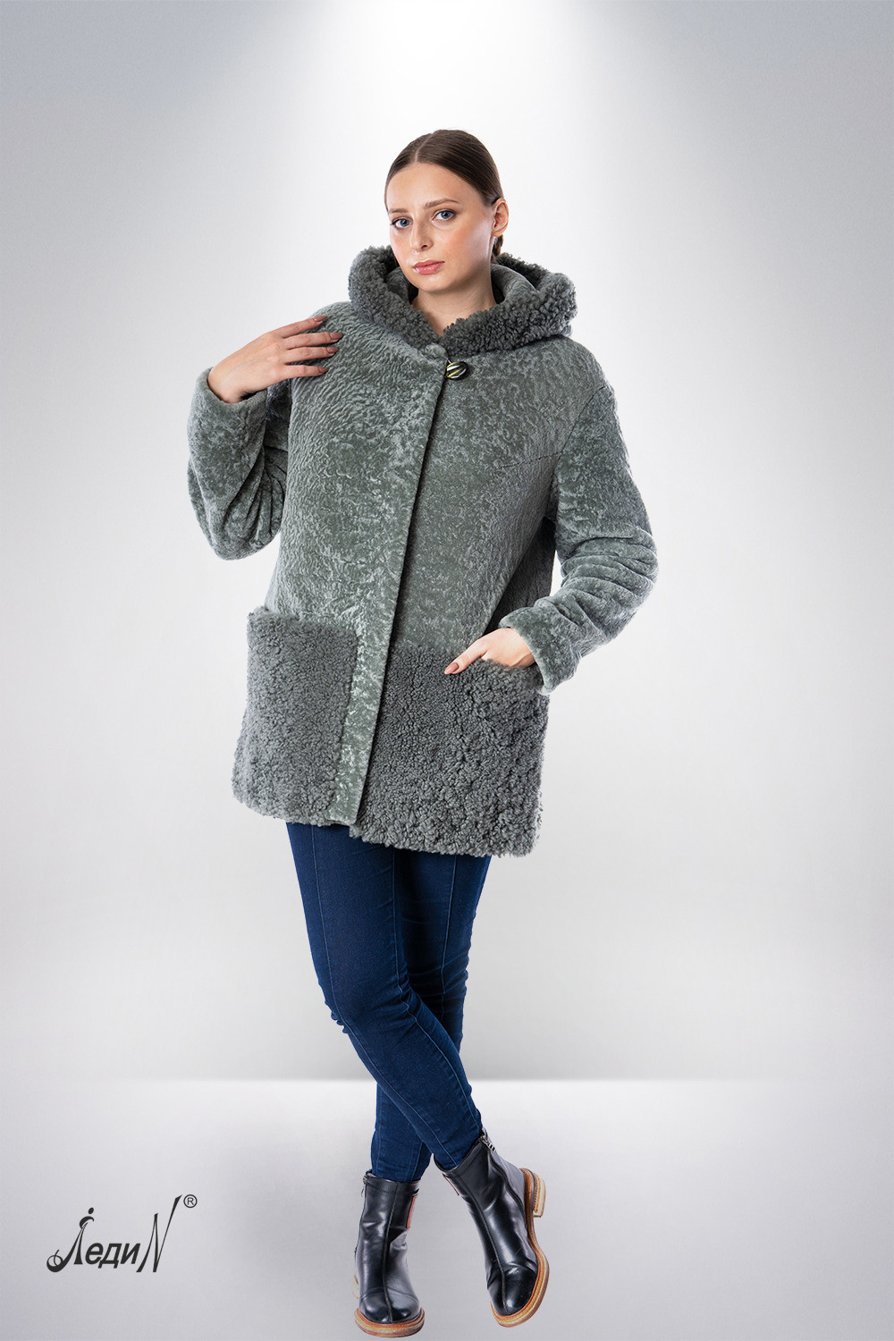 Меховые изделия. Предметный и фуд фотограф Санкт-Петербурга Сергей