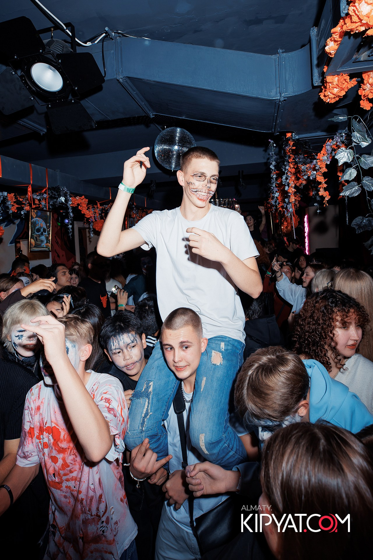 KRASNOFF PARTY ROCKY HORROR BAR. КИПЯТКОМ АЛМАТЫ!