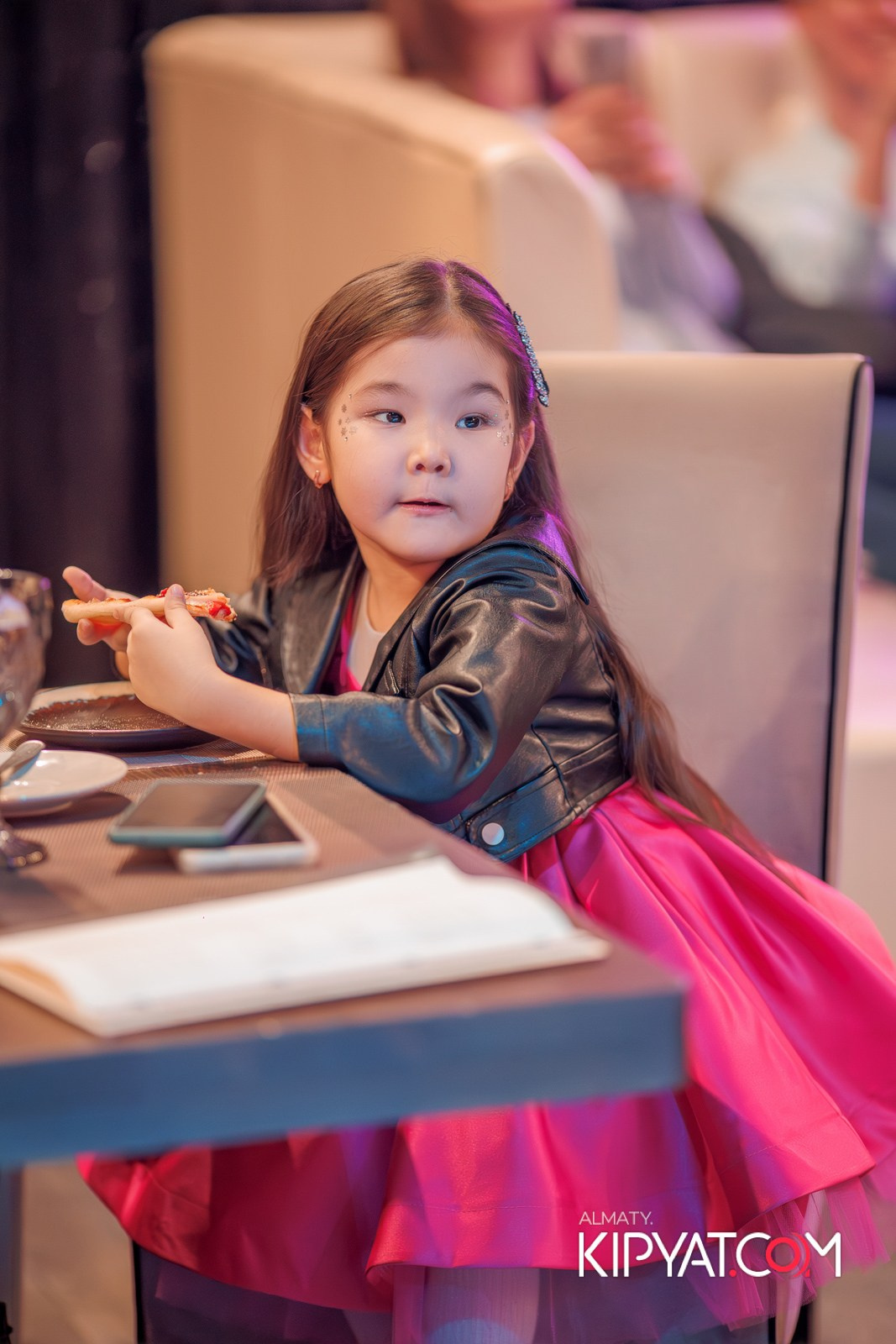 НОВОГОДНИЙ ОТЧЕТНЫЙ КОНЦЕРТ МУЗЫКАЛЬНОЙ ШКОЛЫ «SOULWAY». КИПЯТКОМ АЛМАТЫ!