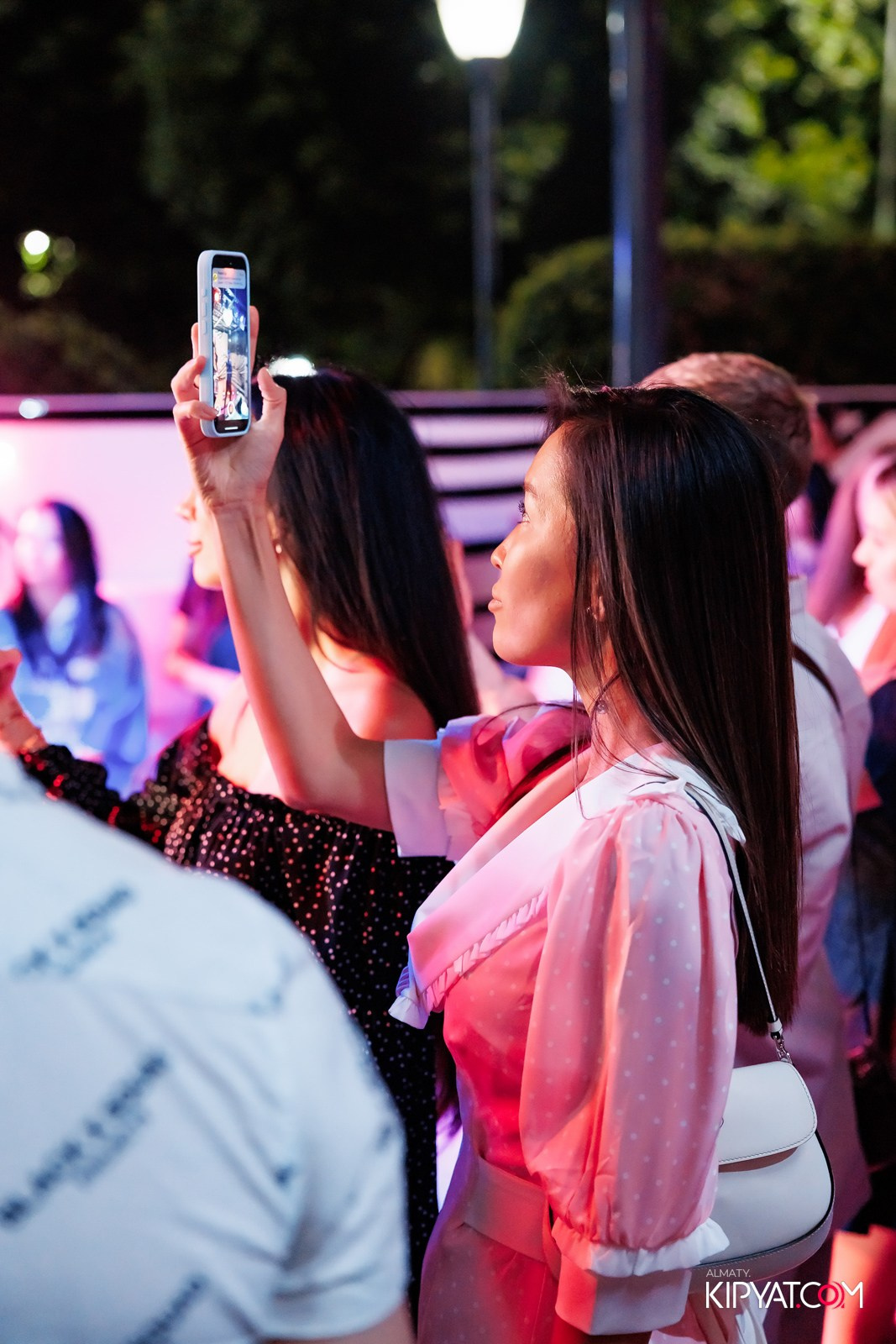 НОДАР РЕВИЯ В «ЗАЯ, НА БИС». КИПЯТКОМ АЛМАТЫ!