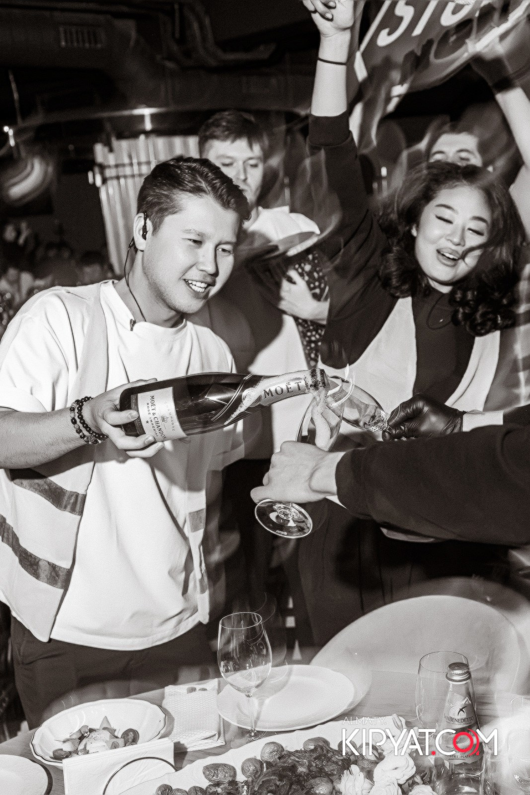 QUEEN. КИПЯТКОМ АЛМАТЫ!