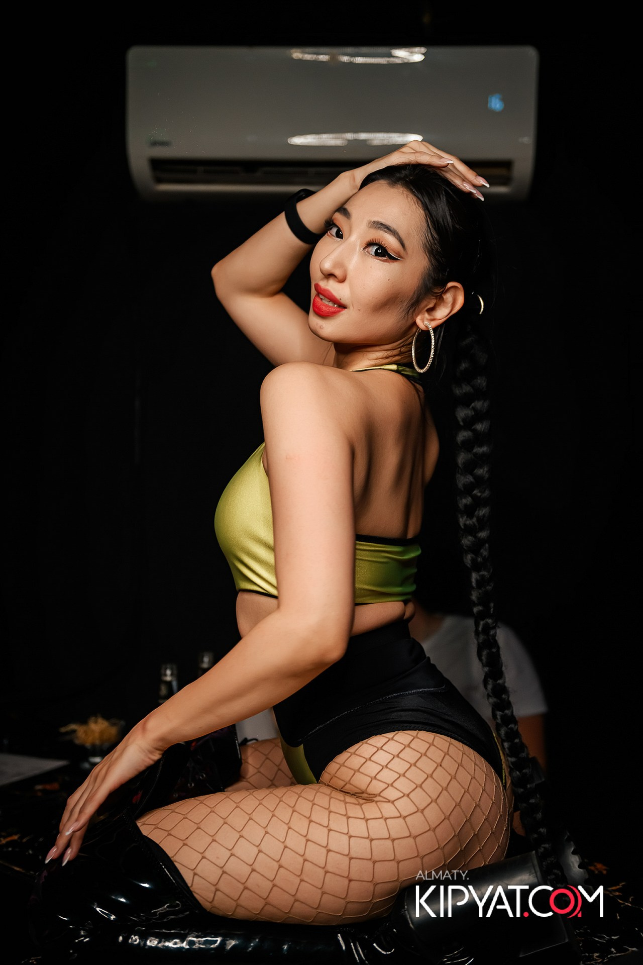 Uyat Emes Ваr. КИПЯТКОМ АЛМАТЫ!