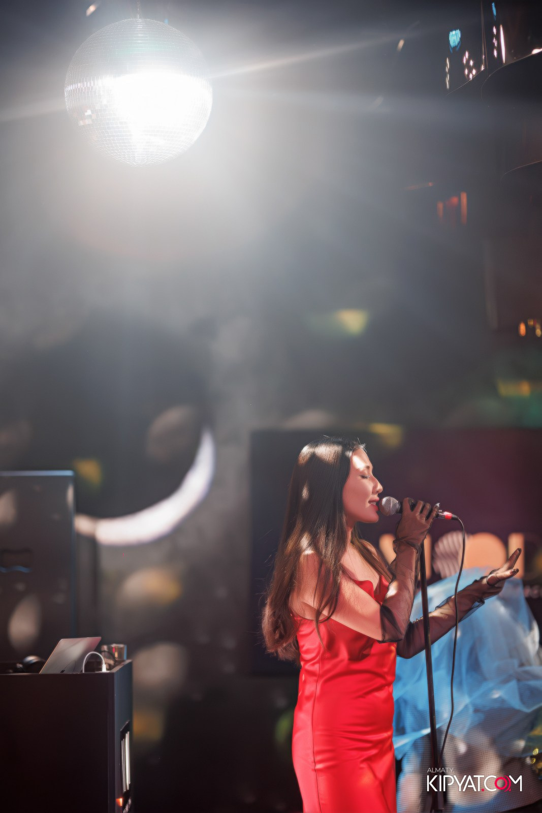 MOOD KARAOKE & TERRACE. КИПЯТКОМ АЛМАТЫ!